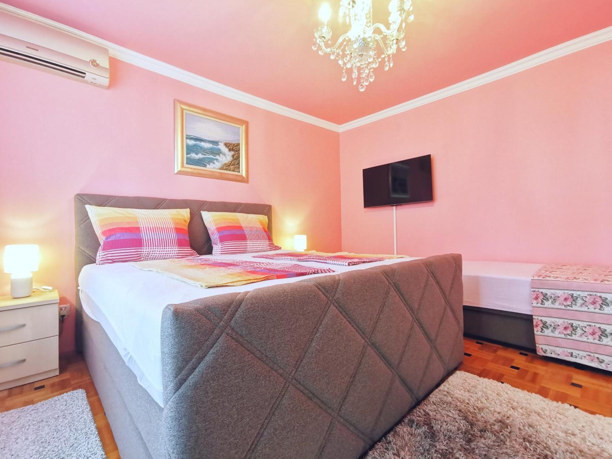 Mira Apartment